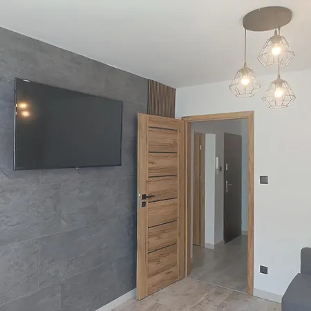 Apartment 4 *
