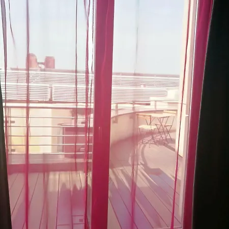 Apartment 4 *