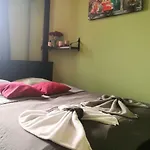 4 شقة *