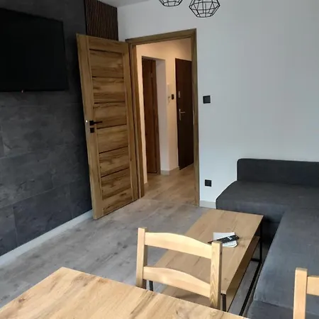 Apartmán 4 *