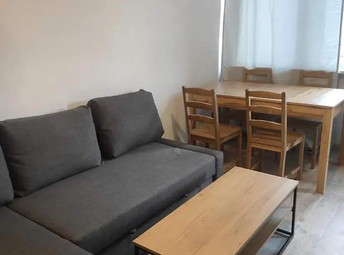 Apartman 4 *